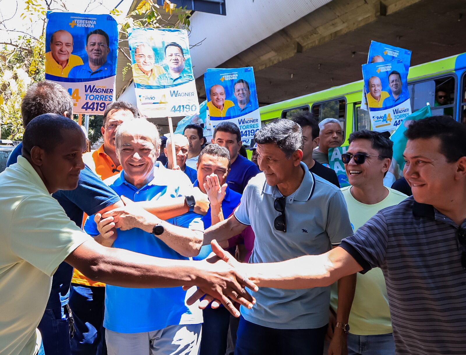 Sílvio Mendes durante visita ao Troca - Troca no Centro de Tetesina
