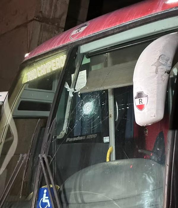 Ônibus do River-PI é apedrejado após derrota para o Altos